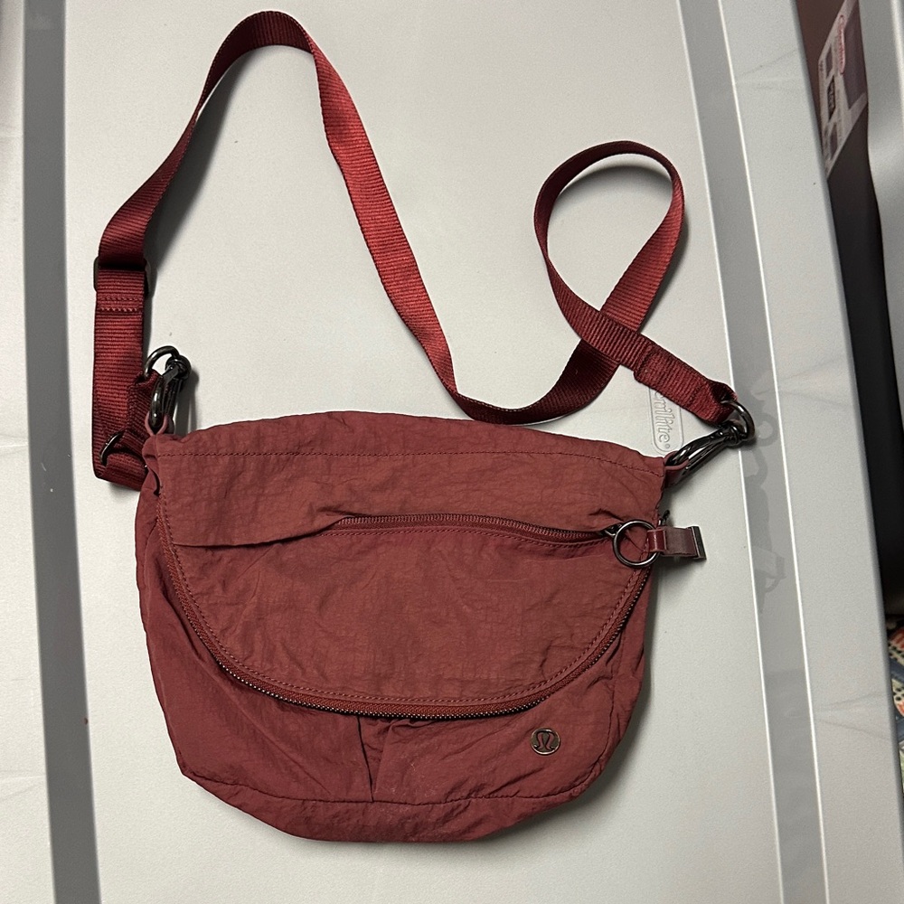 lululemon athletica Crossbody Bag in Deep Red